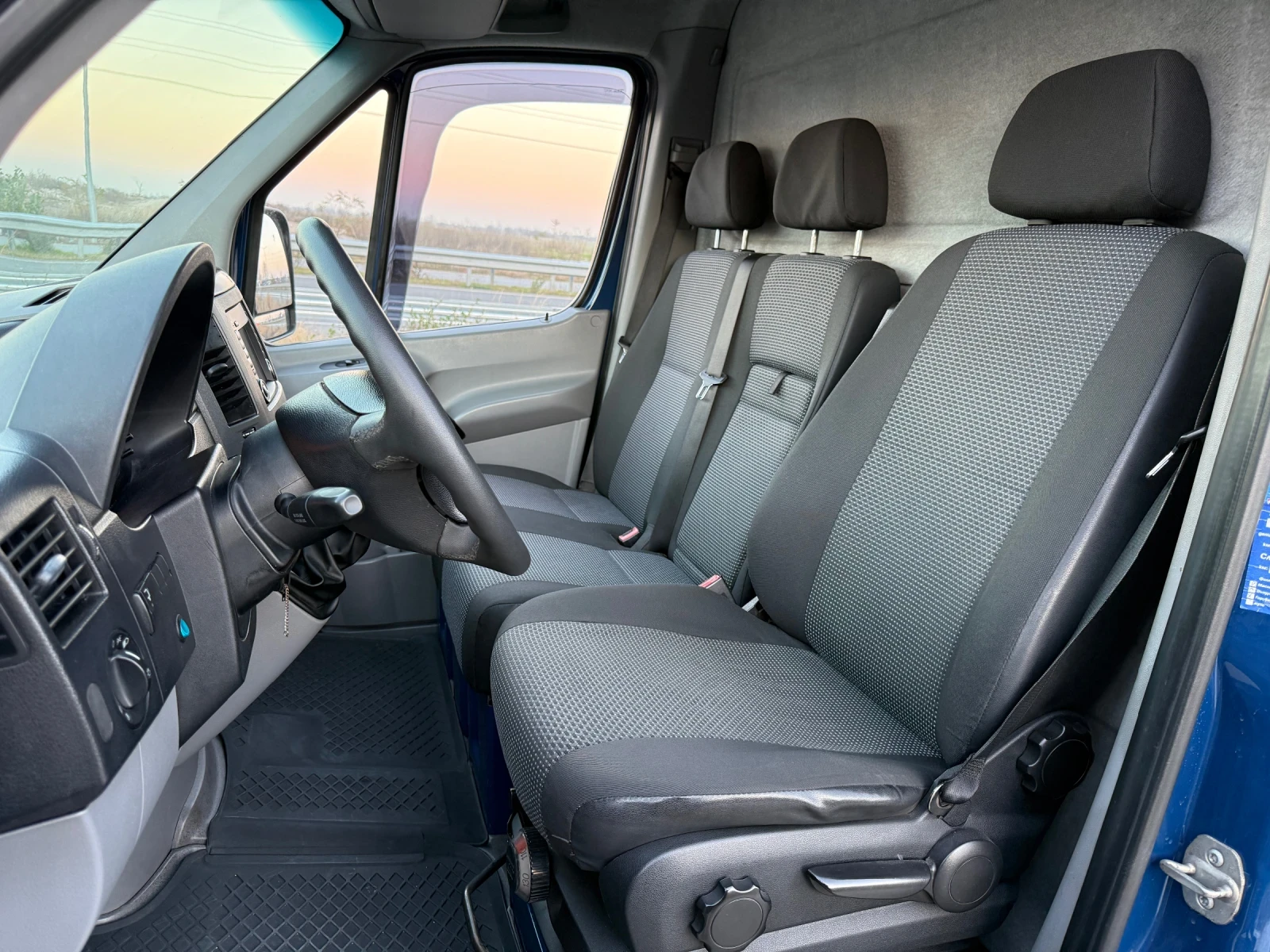 Mercedes-Benz Sprinter 319 D 190к.с 6 Ск. 5 Метра ОБСЛУЖЕН / СПЕЦИАЛЕН  - изображение 9