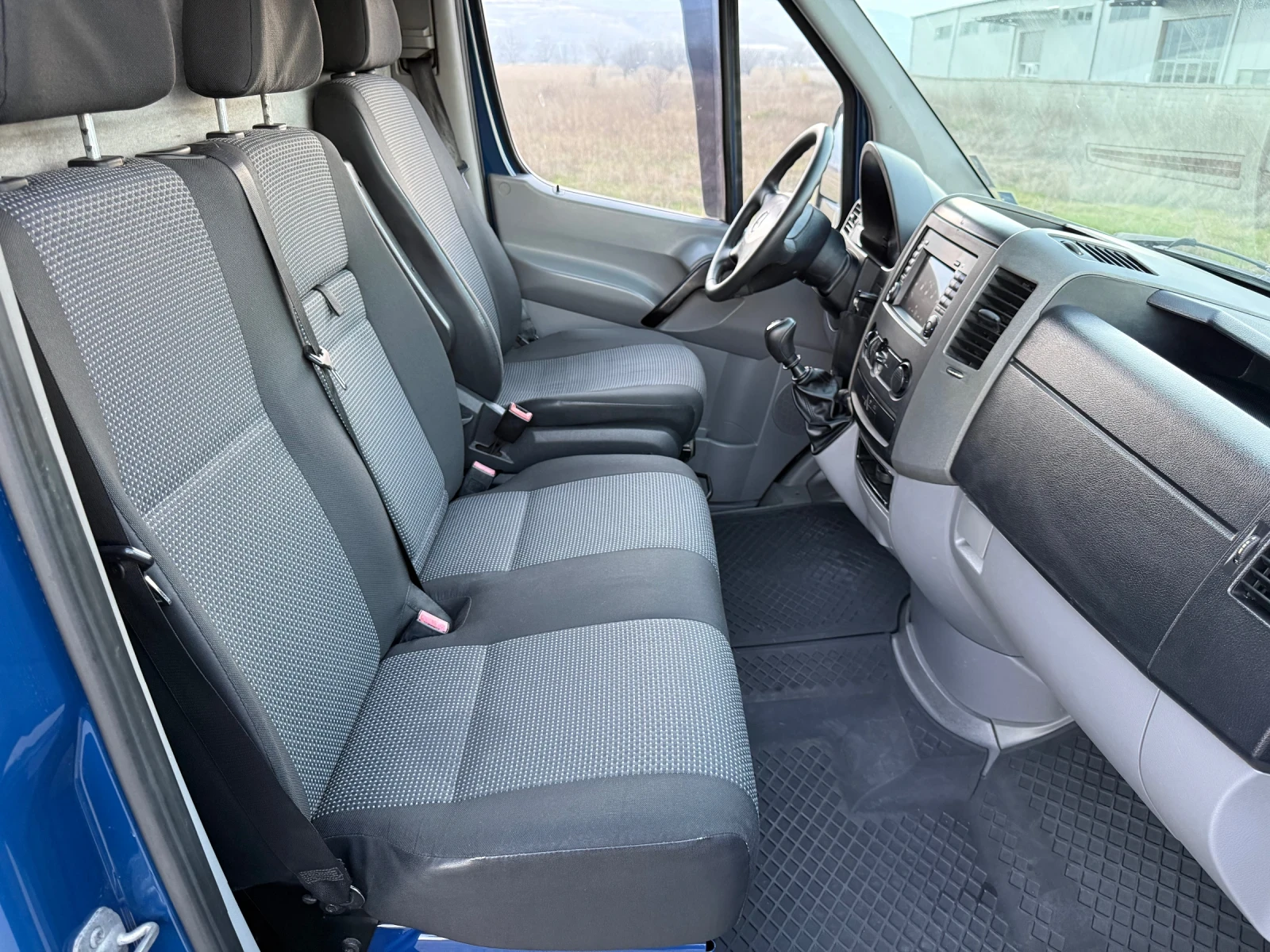 Mercedes-Benz Sprinter 319 D 190к.с 6 Ск. 5 Метра ОБСЛУЖЕН / СПЕЦИАЛЕН  - изображение 10