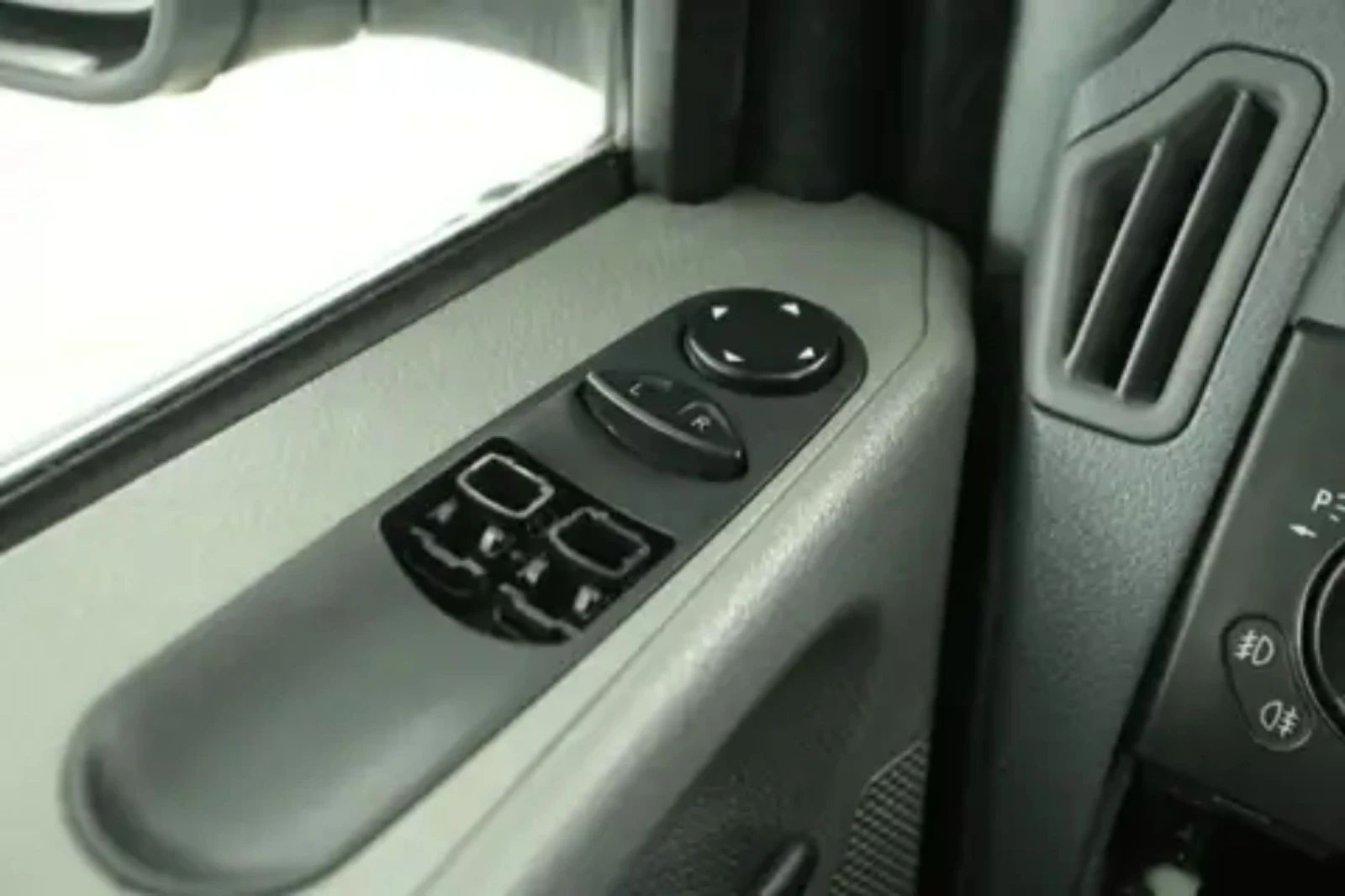 Mercedes-Benz Vito 2.2d-, снимка 13 - Бусове и автобуси - 55186222