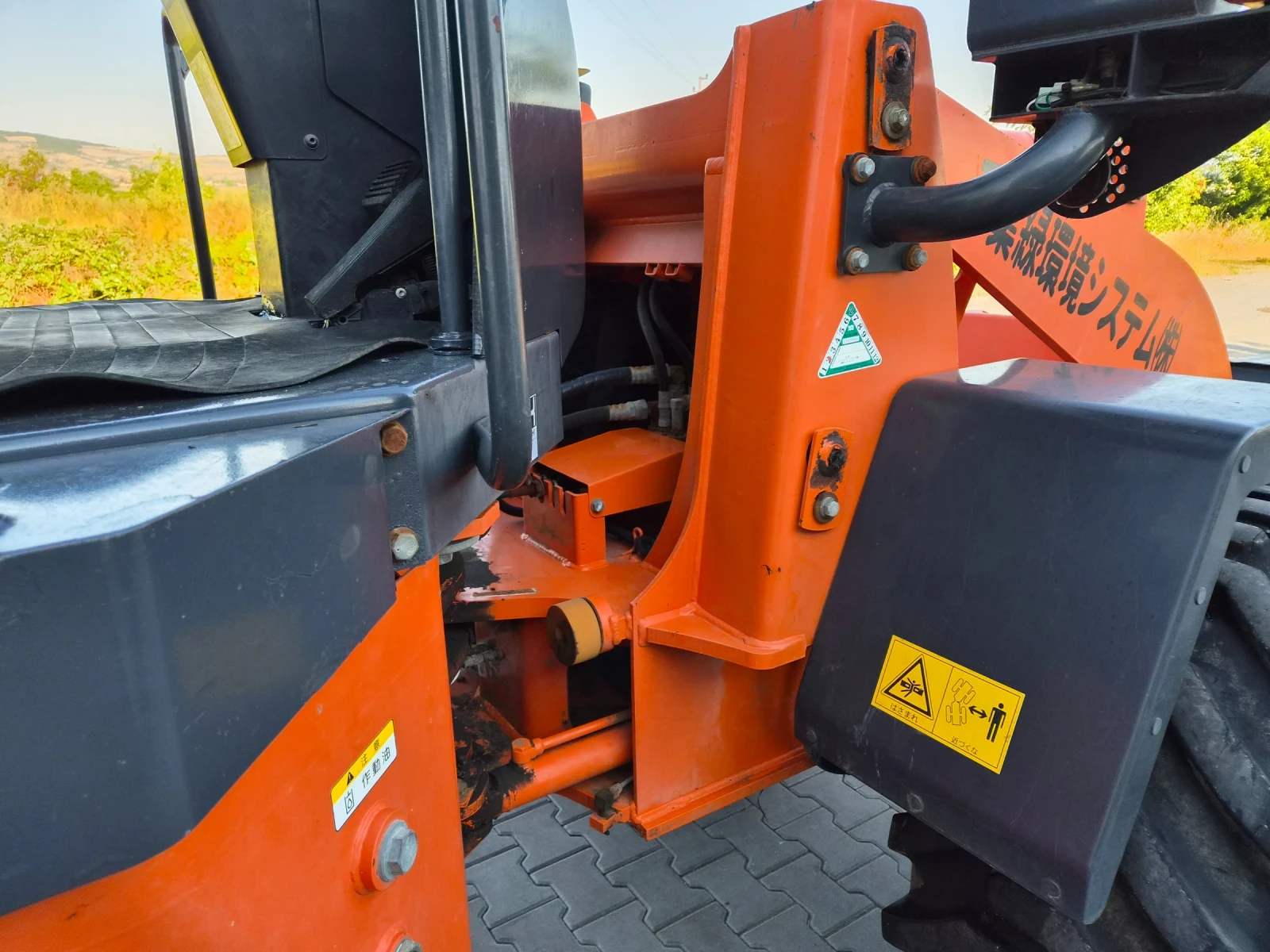 Челен товарач Hitachi ZW80-5B / НАЛИЧЕН !, снимка 10 - Индустриална техника - 55718608