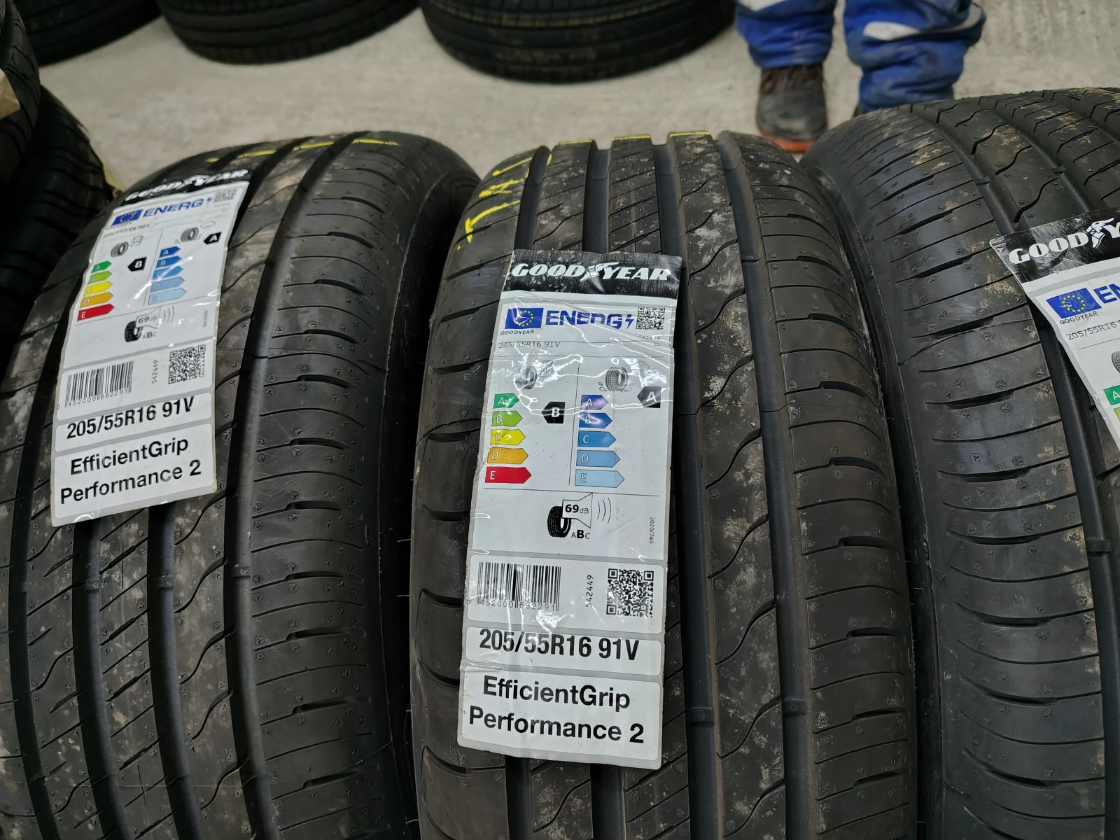 Гуми Летни 205/55R16, снимка 3 - Гуми и джанти - 53752005