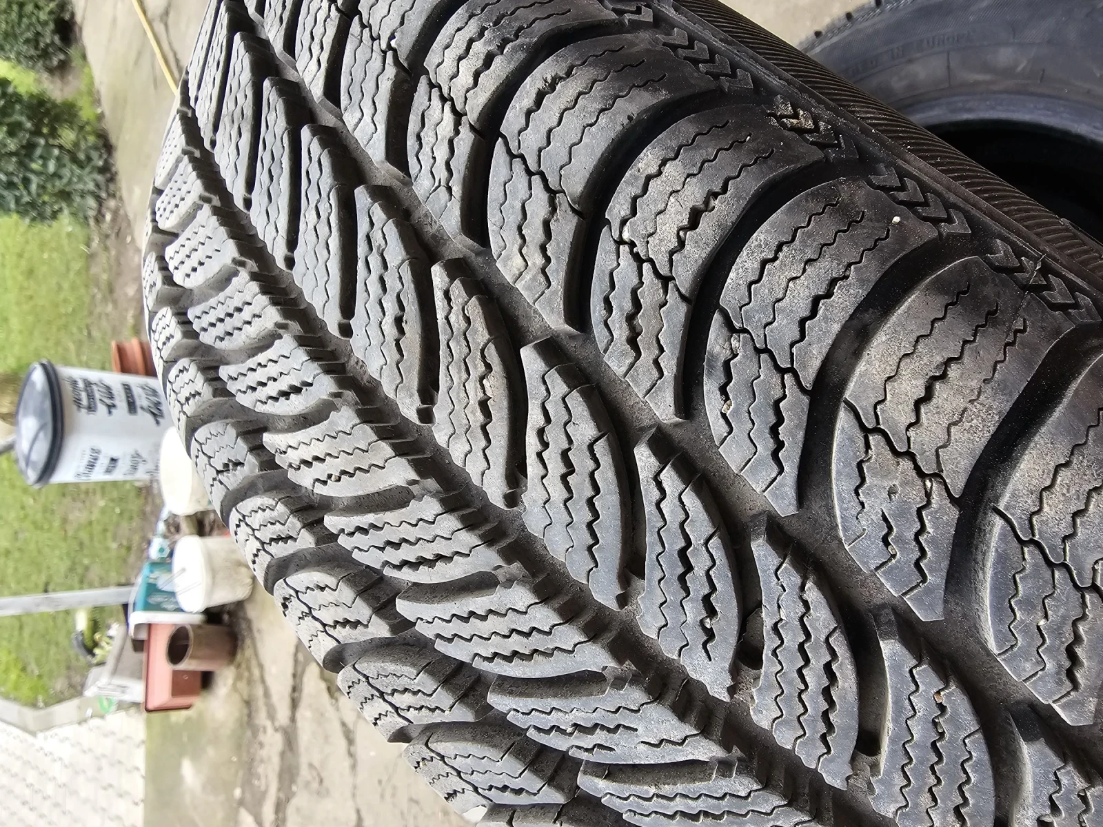 Гуми Зимни 185/65R15, снимка 2 - Гуми и джанти - 54014644