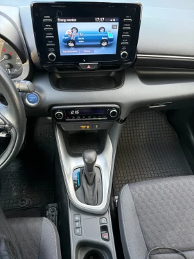 Toyota Yaris 1.5 HYBRID-Гаранционен 50000км, снимка 9