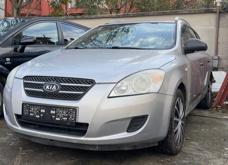 Kia Ceed 1, 6 crdi 16v , снимка 2 - Автомобили и джипове - 46842531