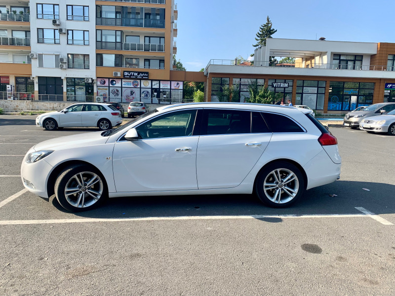 Opel Insignia, снимка 5 - Автомобили и джипове - 46255629