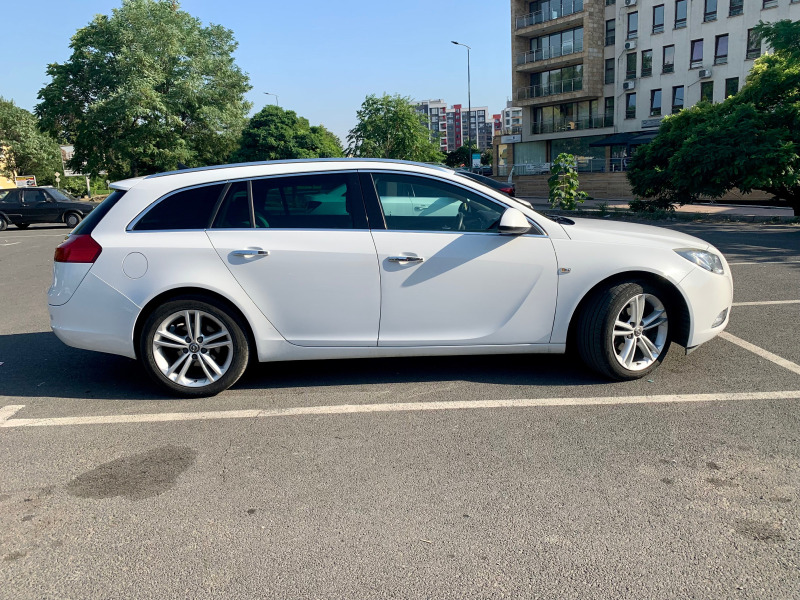 Opel Insignia, снимка 4 - Автомобили и джипове - 46255629