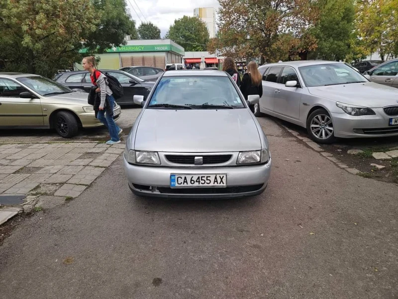 Seat Ibiza 1.4i бензин , снимка 1 - Автомобили и джипове - 47309658