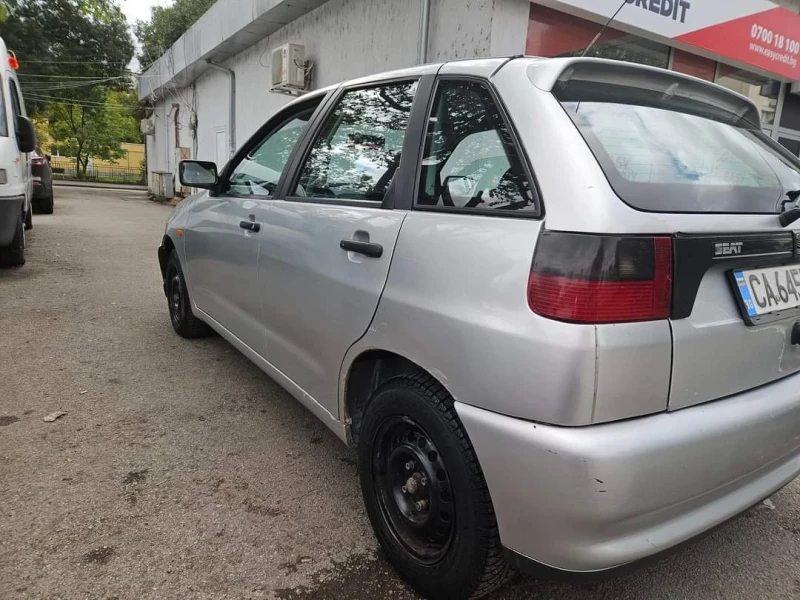 Seat Ibiza 1.4i бензин , снимка 5 - Автомобили и джипове - 47309658