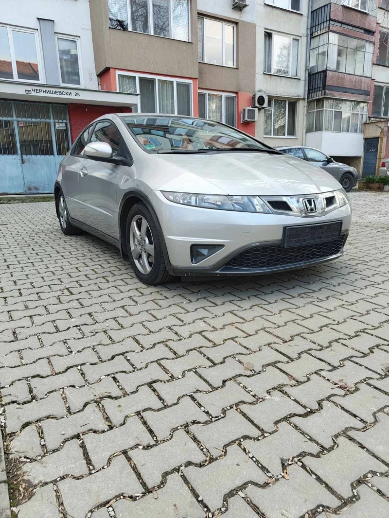 Honda Civic 1.8i-VTEC бензин/газ, снимка 2 - Автомобили и джипове - 48988464