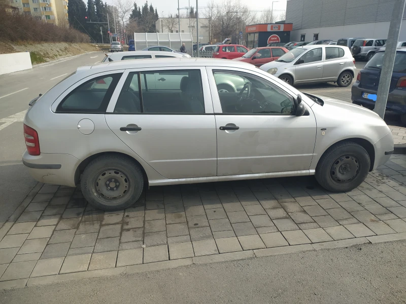 Skoda Fabia, снимка 11 - Автомобили и джипове - 49332199