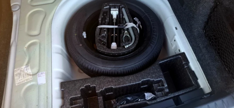 Seat Ibiza 1.6TDI-90К.С., снимка 7 - Автомобили и джипове - 50105828