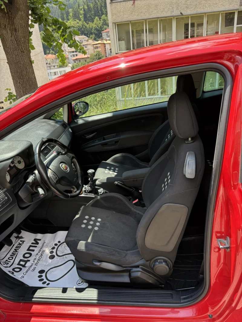 Fiat Punto 1.9 JTD Sport, снимка 9 - Автомобили и джипове - 52555935