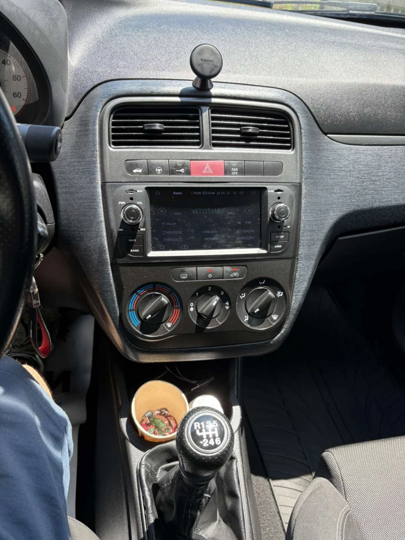 Fiat Punto 1.9 JTD Sport, снимка 12 - Автомобили и джипове - 52555935