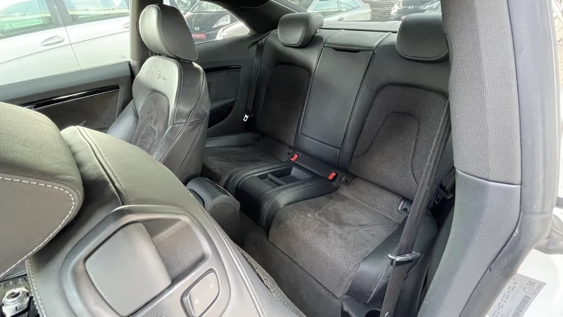 Audi A5 S-line, снимка 8 - Автомобили и джипове - 52296971