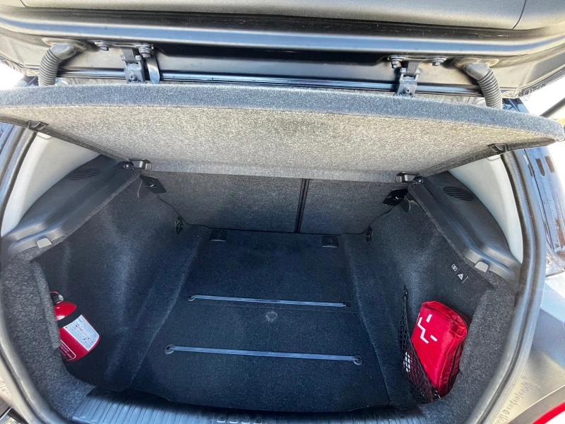 BMW 120, снимка 16 - Автомобили и джипове - 51443358