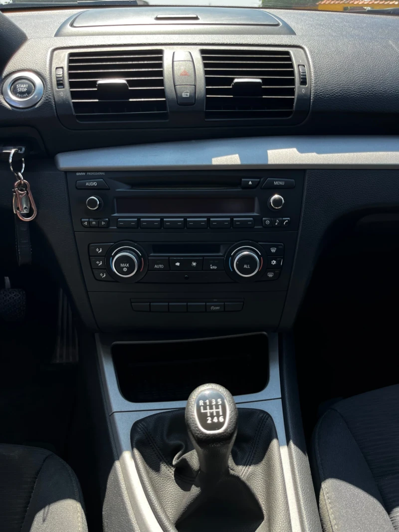 BMW 120, снимка 14 - Автомобили и джипове - 51443358