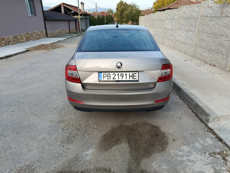 Skoda Octavia, снимка 4 - Автомобили и джипове - 52140370
