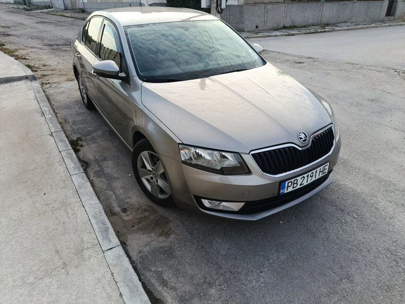 Skoda Octavia, снимка 3 - Автомобили и джипове - 52140370