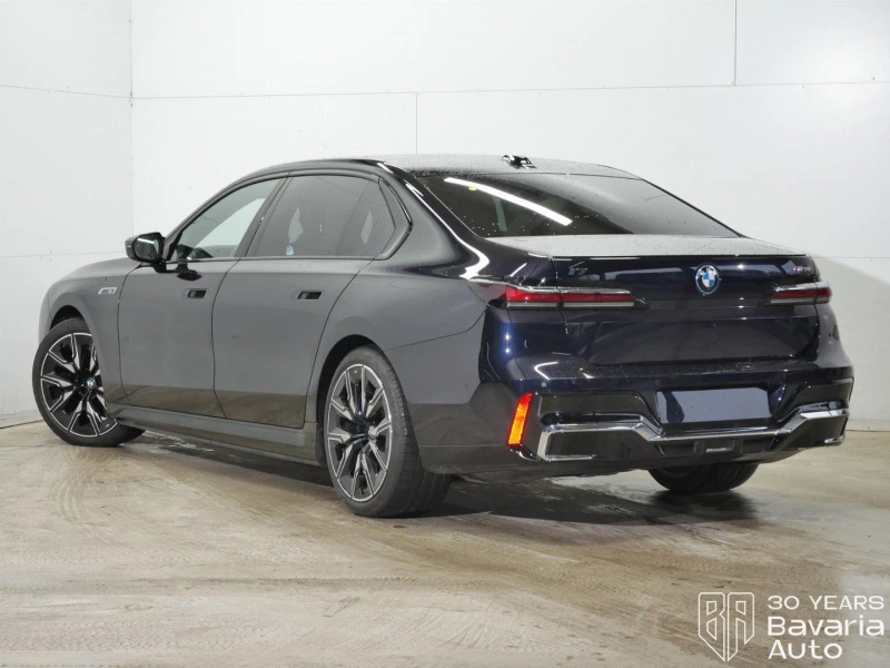 BMW i7 M70 xDrive, снимка 2 - Автомобили и джипове - 52834433