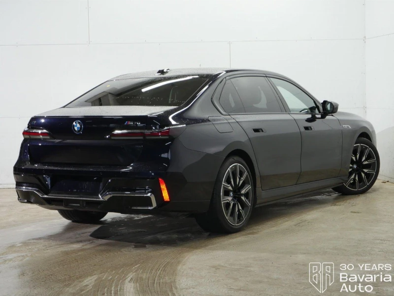 BMW i7 M70 xDrive, снимка 3 - Автомобили и джипове - 52834433