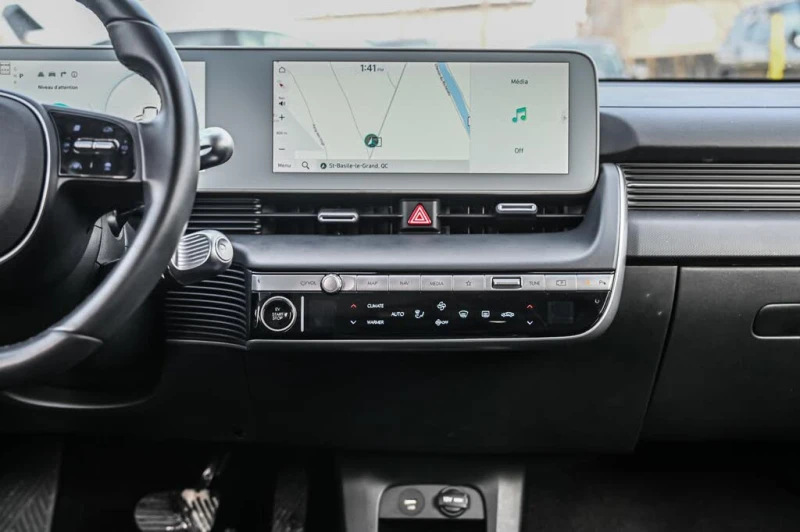 Hyundai Ioniq 5 ПОДГРЕВ* КАМЕРА* КЕЙЛЕС* LANE* ASSIST, снимка 12 - Автомобили и джипове - 53594638