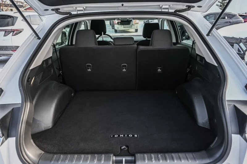 Hyundai Ioniq 5 ПОДГРЕВ* КАМЕРА* КЕЙЛЕС* LANE* ASSIST, снимка 16 - Автомобили и джипове - 53594638