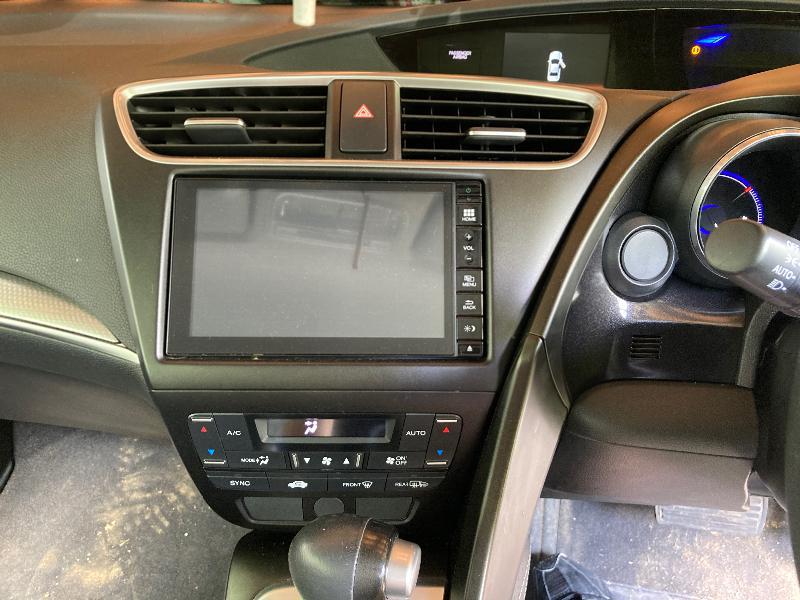 Honda Civic 1.8i automat. Facelift, снимка 3 - Автомобили и джипове - 23387298