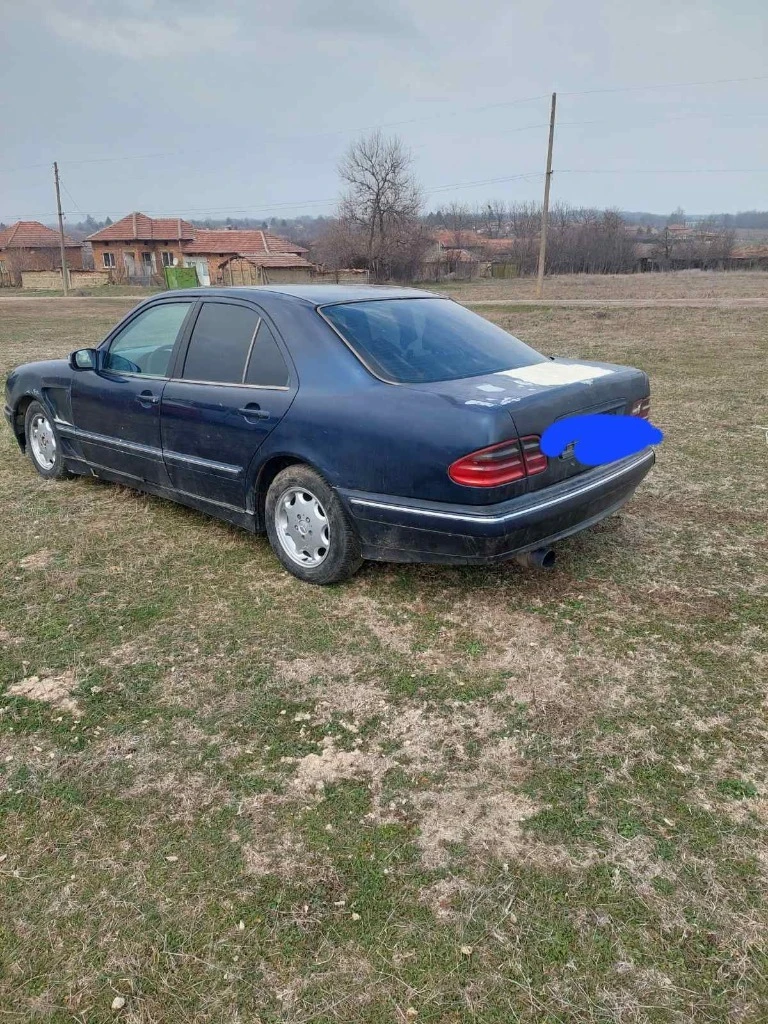 Mercedes-Benz E 290, снимка 2 - Автомобили и джипове - 49382660