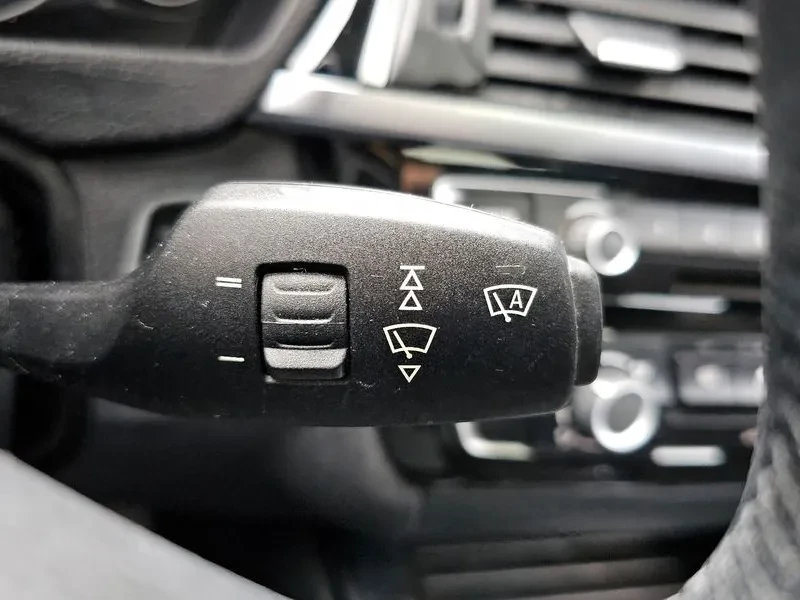 BMW 320, снимка 17 - Автомобили и джипове - 54593082