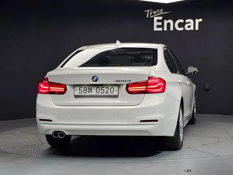BMW 320, снимка 4 - Автомобили и джипове - 54593082
