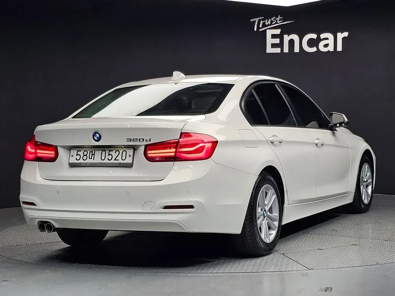 BMW 320, снимка 2 - Автомобили и джипове - 54593082