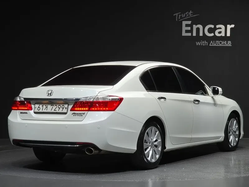 Honda Accord  2.4 9Th Generation, снимка 3 - Автомобили и джипове - 55985206