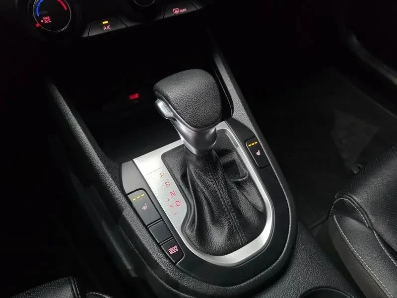 Kia K3, снимка 9 - Автомобили и джипове - 56690479