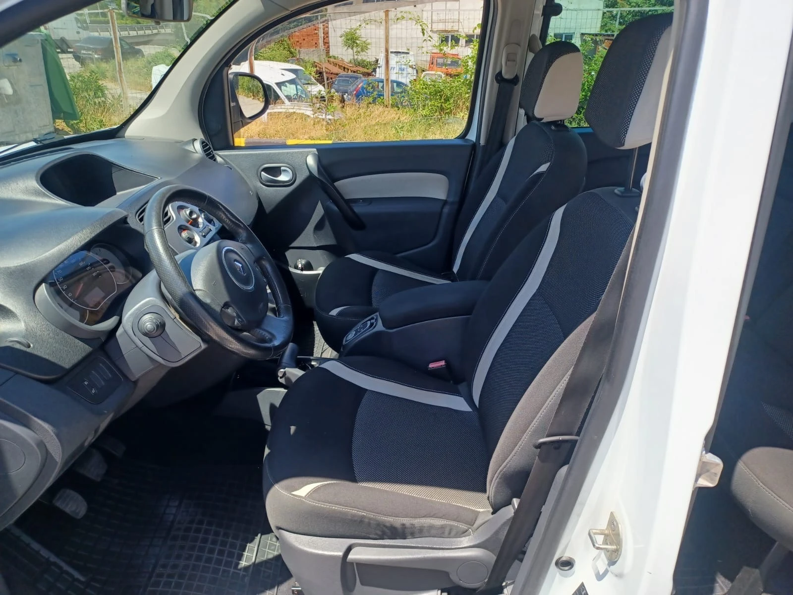 Renault Kangoo 1.5Dci TomTom | Mobile.bg — изображение 11