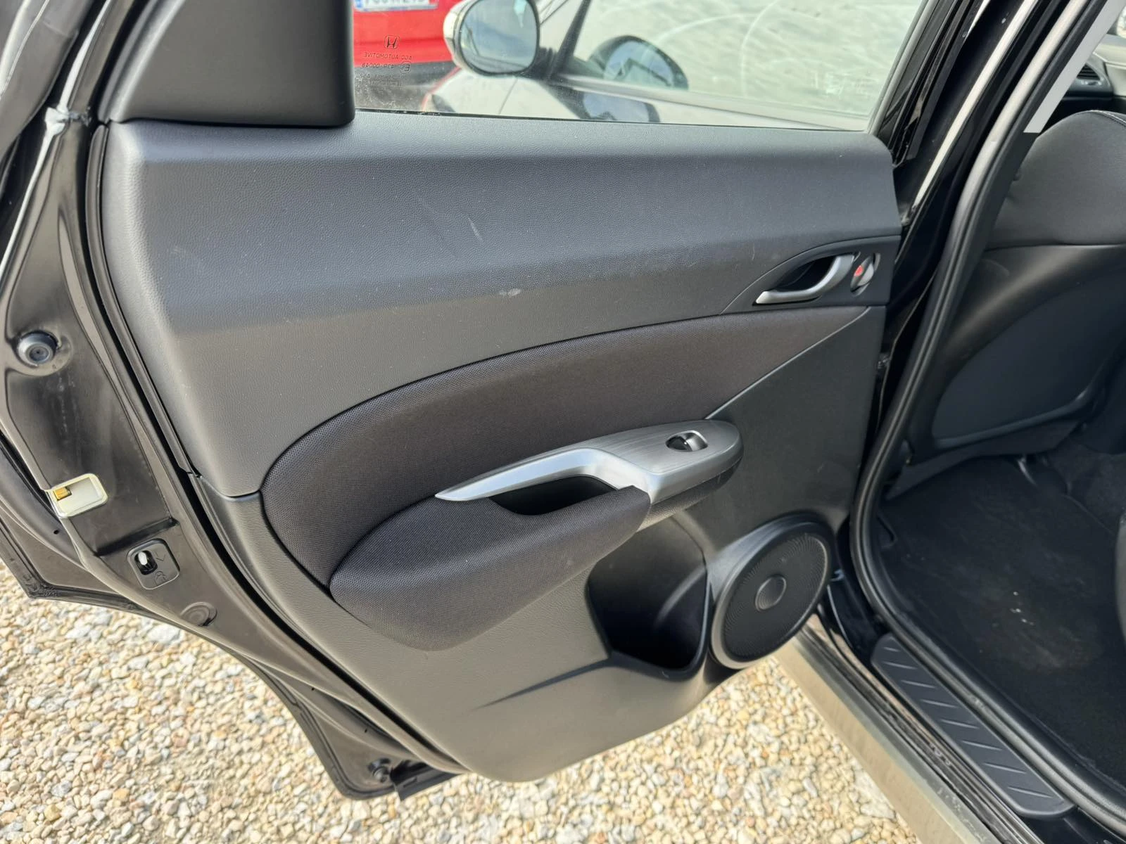 Honda Civic 1.4i - изображение 7