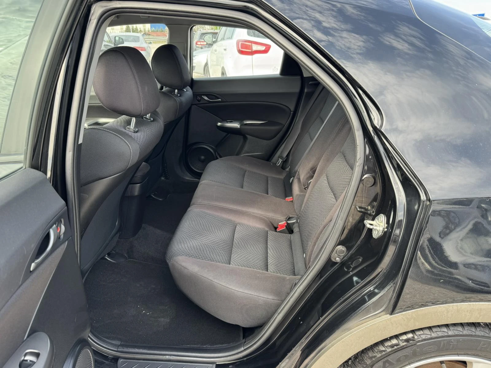 Honda Civic 1.4i - изображение 8