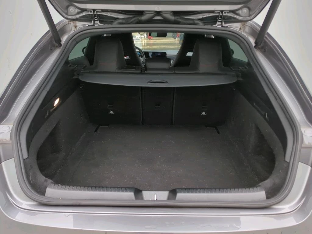 Mercedes-Benz CLA 180 Business Solution AMG - изображение 5