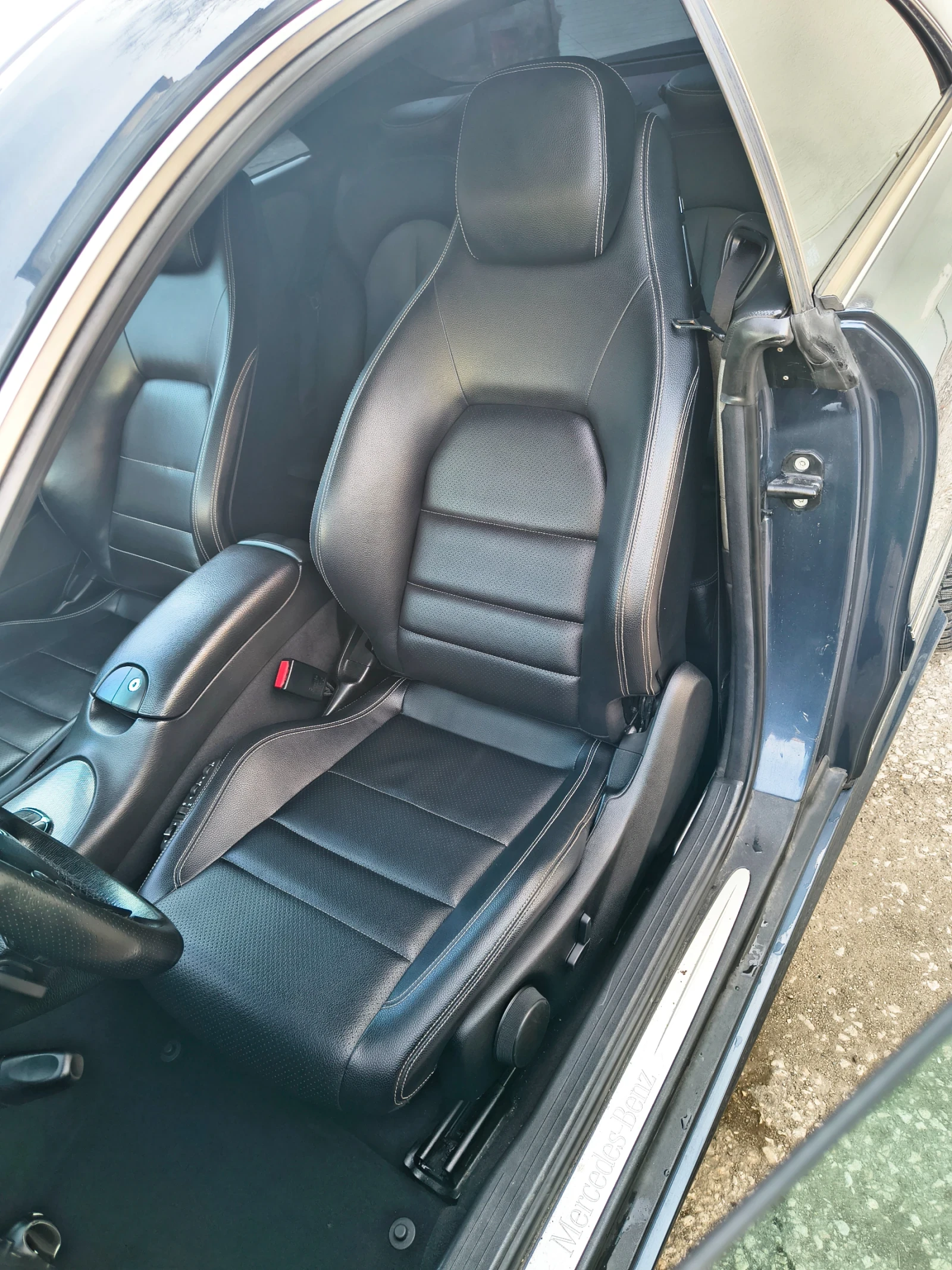 Mercedes-Benz CLK 270, снимка 8 - Автомобили и джипове - 53759411