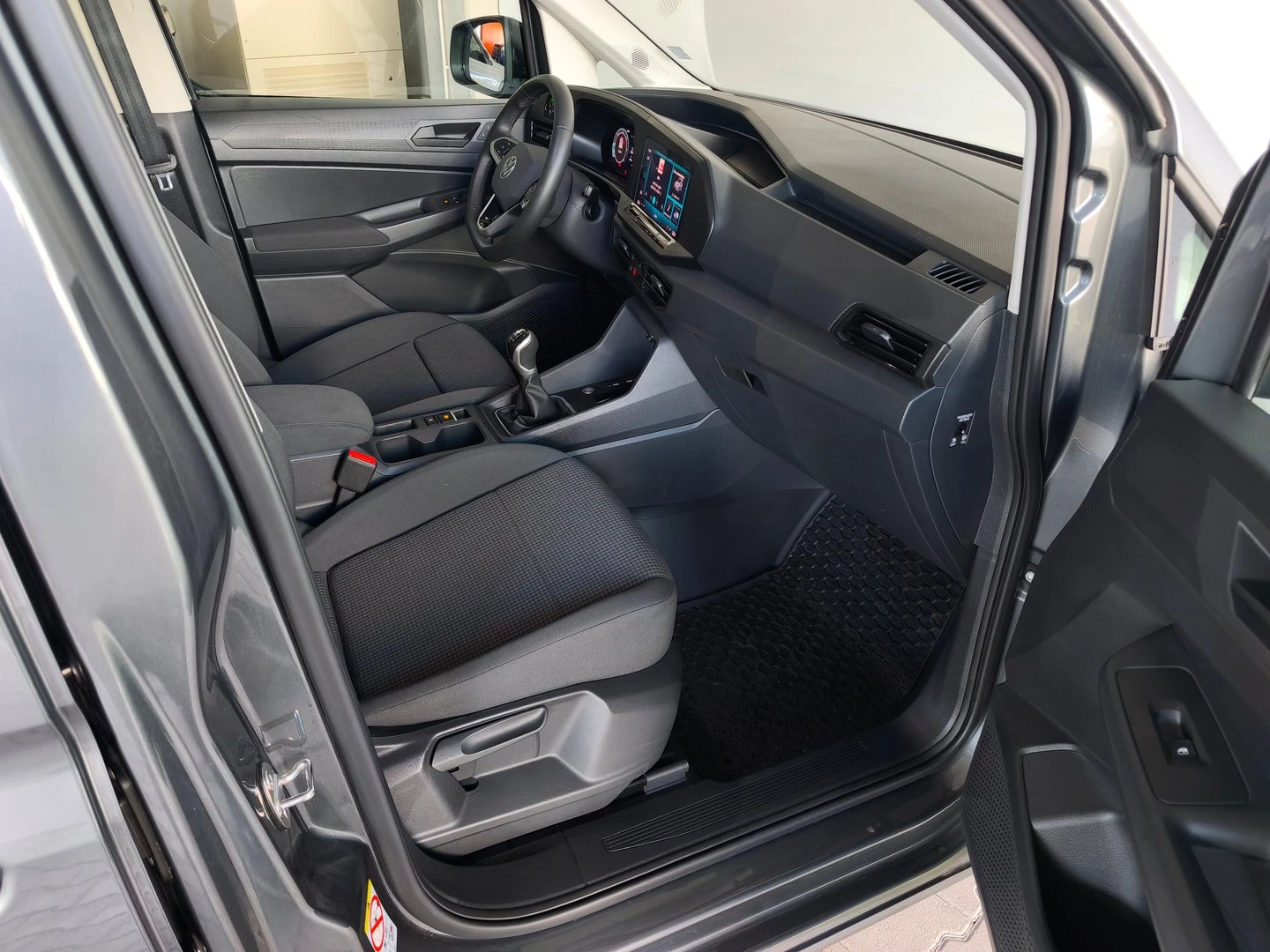 VW Caddy TDI 5 ����� | Mobile.bg � ����������� 9