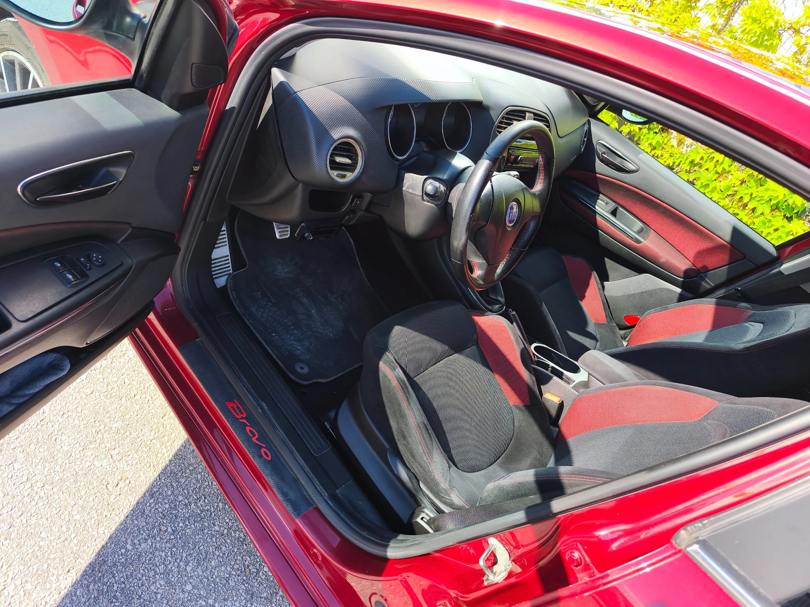 Fiat Bravo 1.4 T-Jet + LPG, снимка 9 - Автомобили и джипове - 54388389