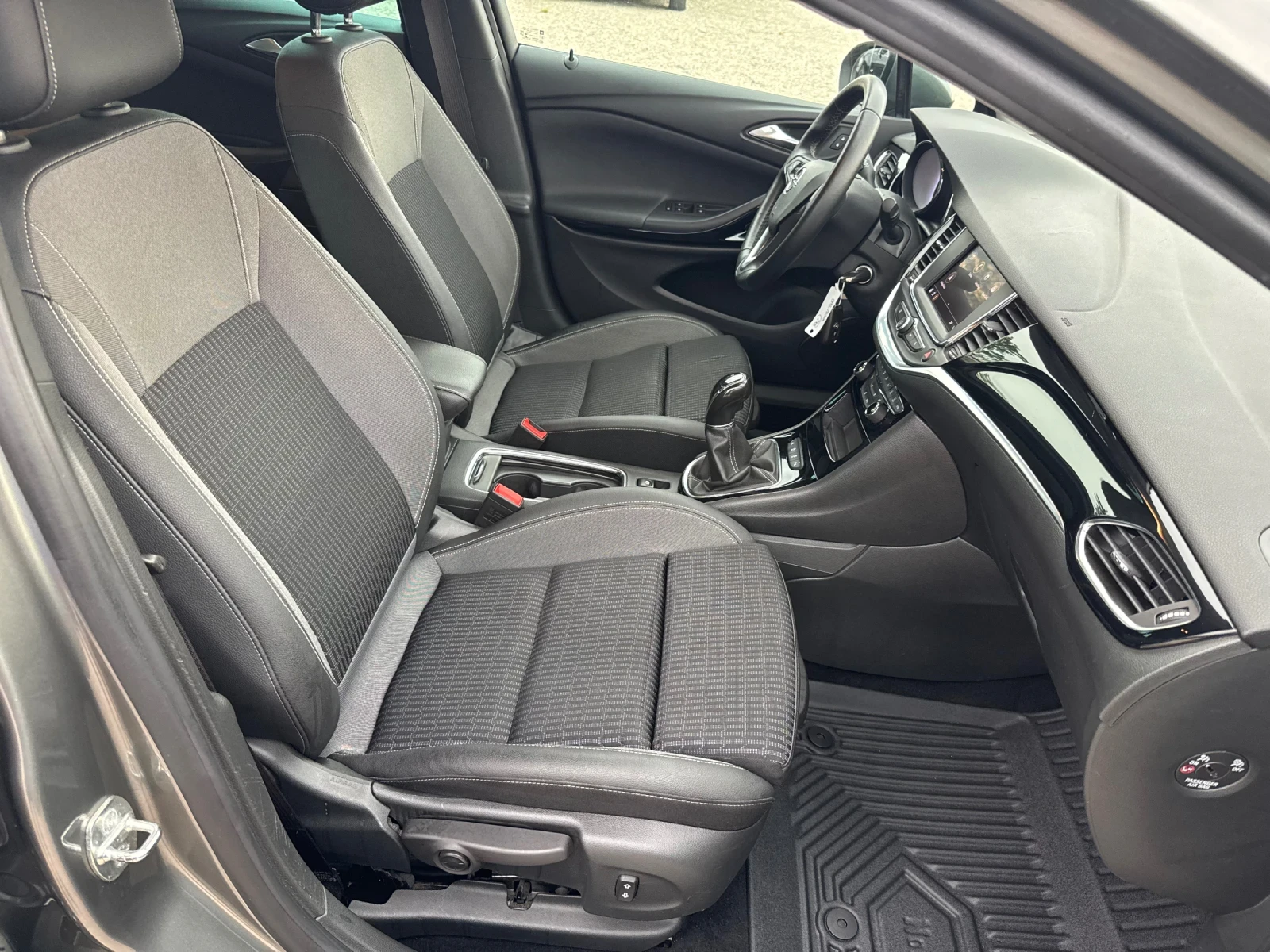 Opel Astra 1.5 DCI -120 кс Евро 6 , снимка 9 - Автомобили и джипове - 55015251