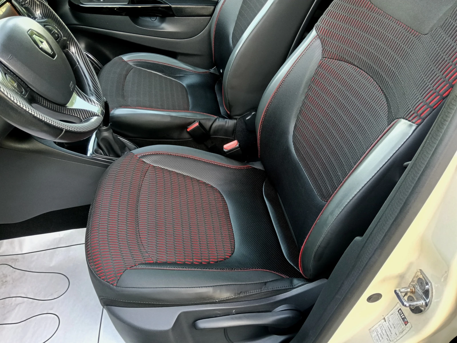 Renault Captur 1.5DCI FULL, снимка 9 - Автомобили и джипове - 55063618
