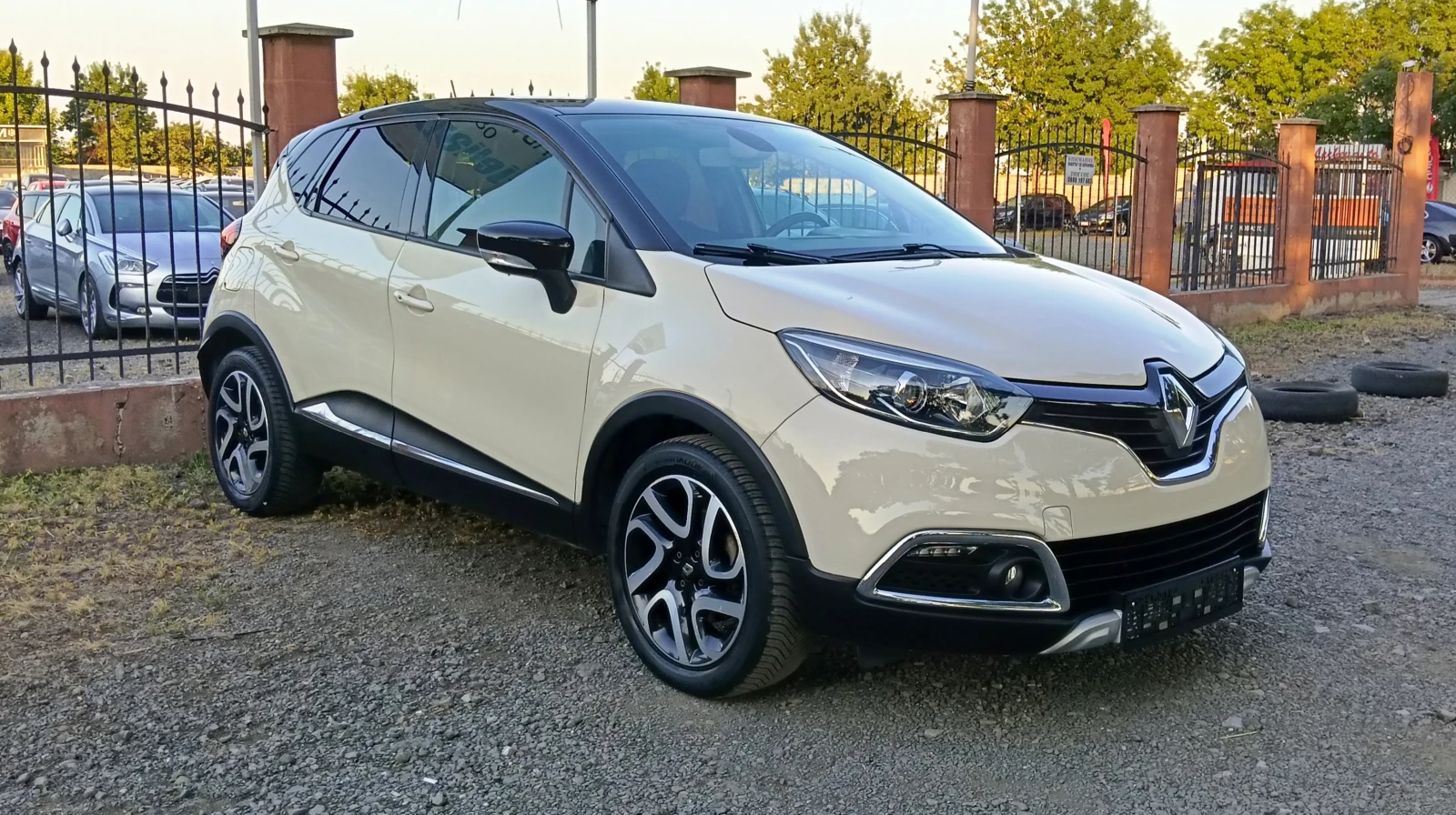 Renault Captur 1.5DCI FULL, снимка 3 - Автомобили и джипове - 55063618