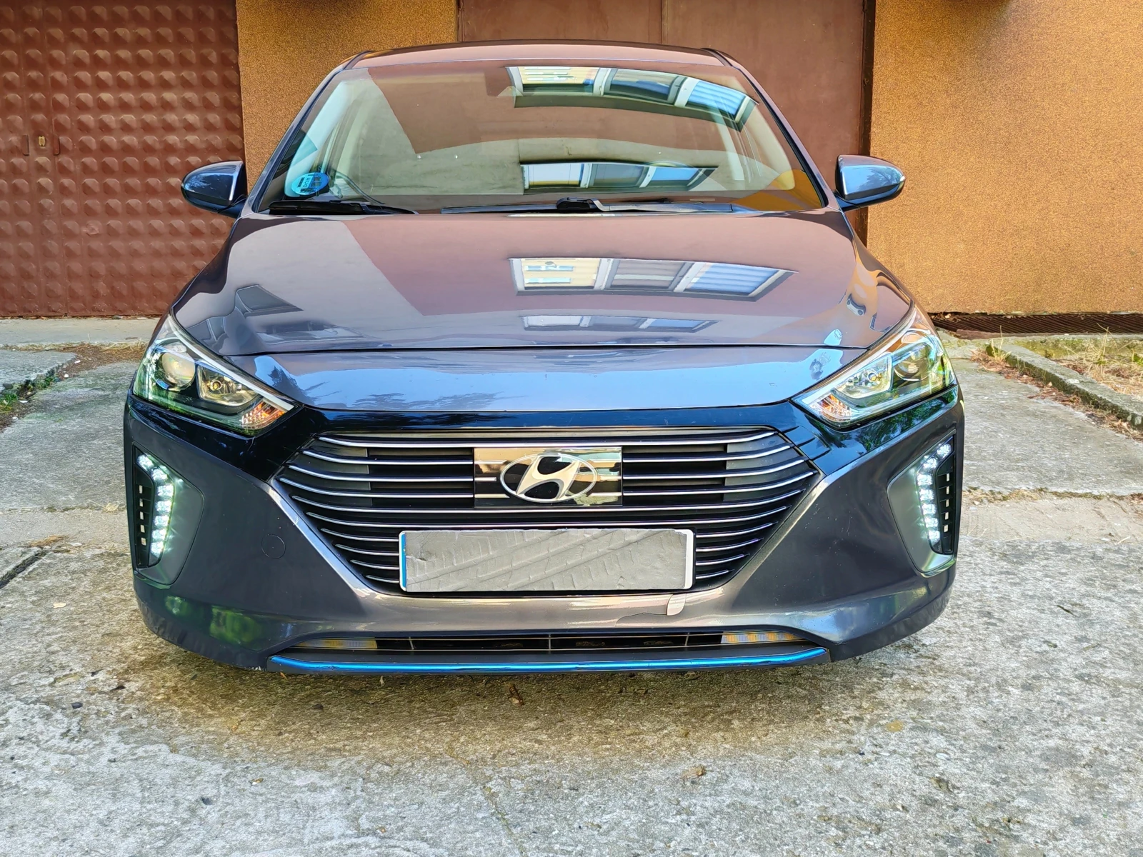 Hyundai Ioniq 1.6 Hibrid, снимка 2 - Автомобили и джипове - 56020423