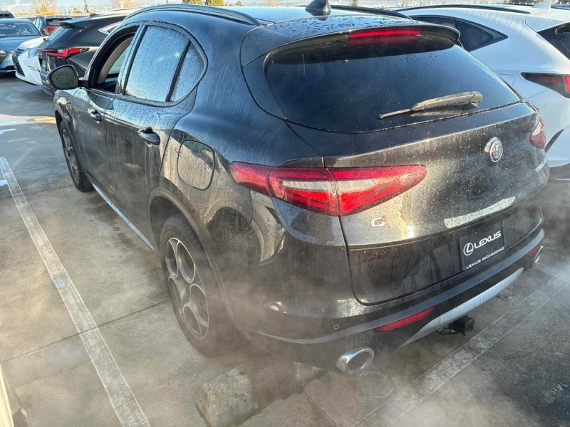 Alfa Romeo Stelvio * Sport * CARFAX * БЕЗ ПЪРВОНАЧАЛНА ВНОСКА, снимка 2 - Автомобили и джипове - 53175909
