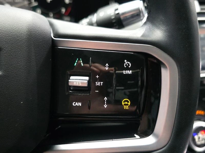 Land Rover Discovery Sport 2.0 Automatic, снимка 16 - Автомобили и джипове - 55841273