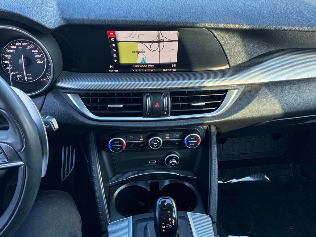 Alfa Romeo Stelvio * Sport * CARFAX * ��� ������������ ������ | Mobile.bg � ����������� 9