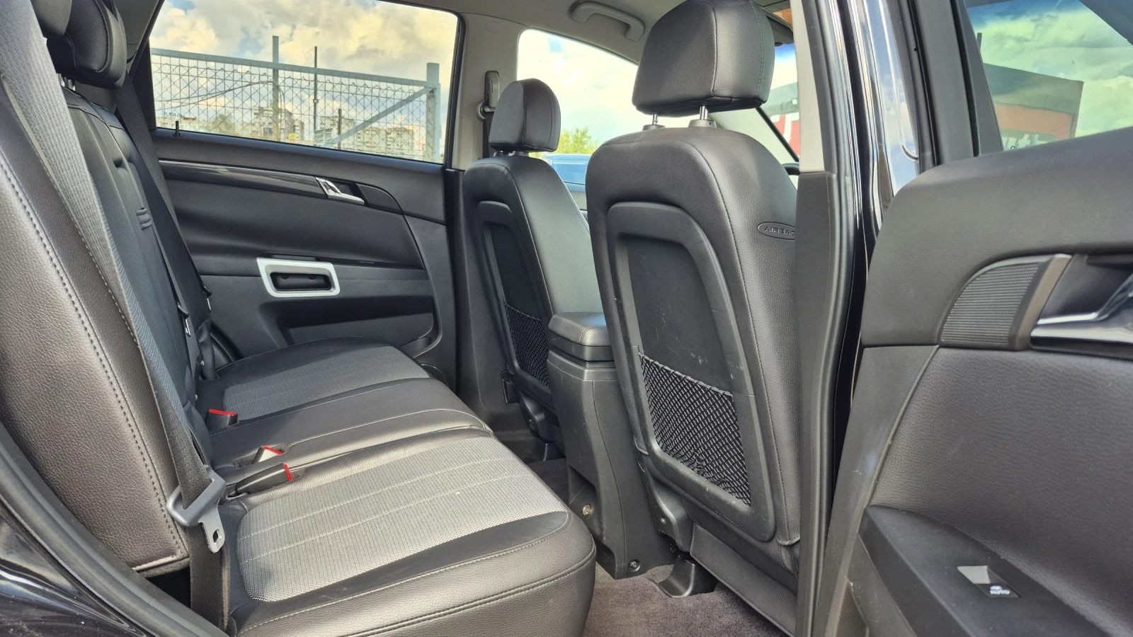 Opel Antara 2.4i * Facelift* Автомат* 4X4* Cosmo* БАРТЕР, снимка 13 - Автомобили и джипове - 54237311