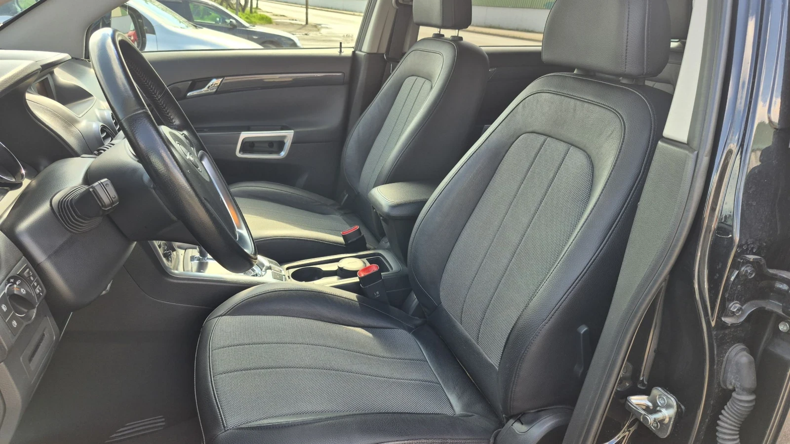 Opel Antara 2.4i * Facelift* Автомат* 4X4* Cosmo* БАРТЕР, снимка 10 - Автомобили и джипове - 54237311