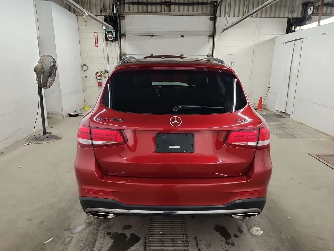 Mercedes-Benz GLC 300  CARFAX, снимка 7 - Автомобили и джипове - 54940622